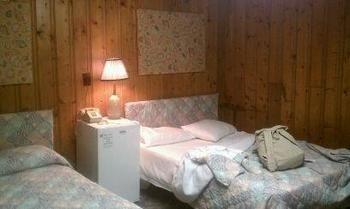 Captain'S Cove Motel Oak Island Bagian luar foto